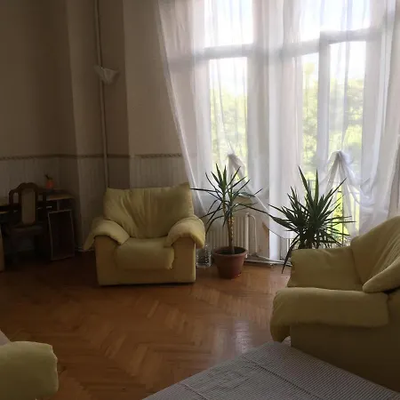 Apartment Двухкомнатная Квартира В Центре Одессы На Маразлиевской *